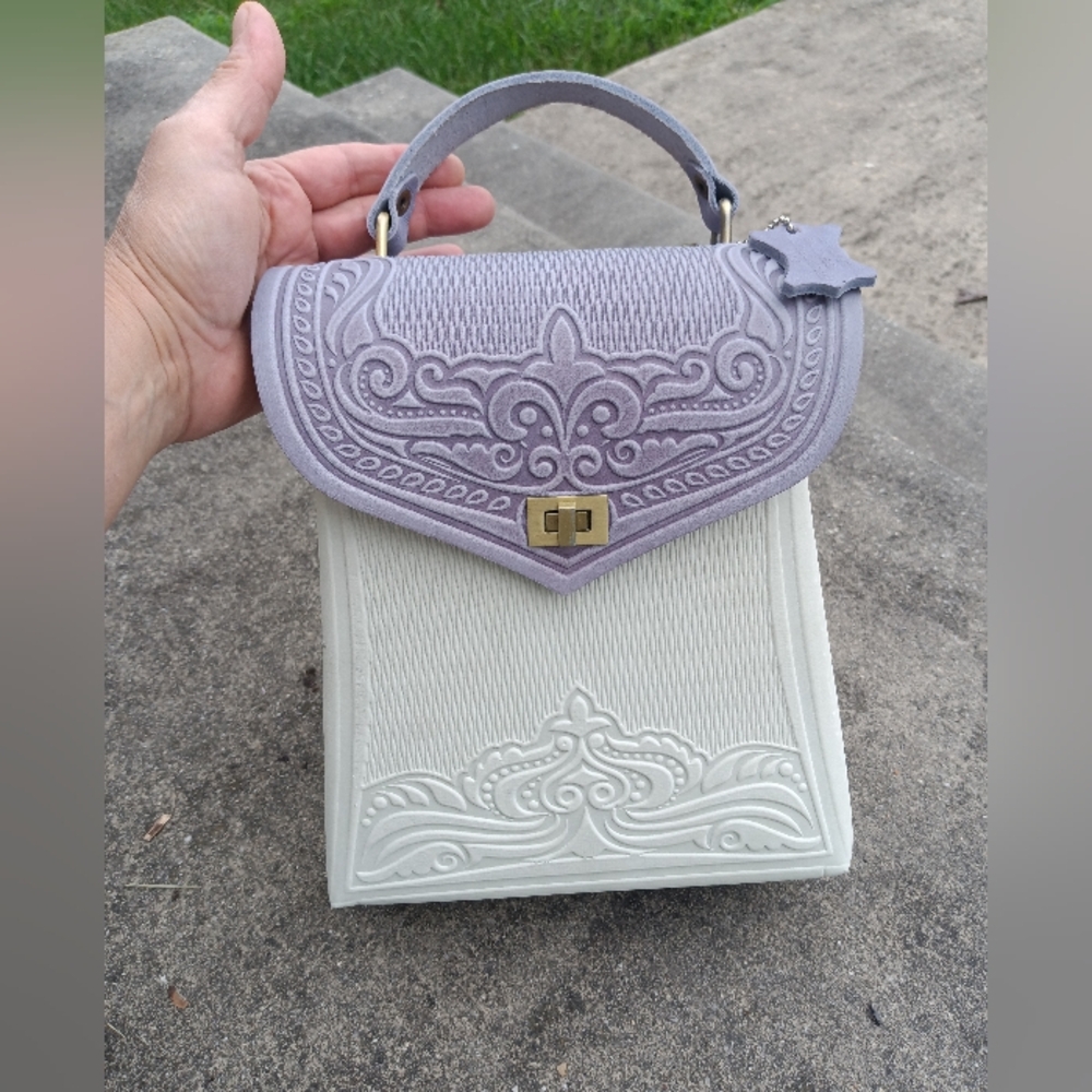Vector Leather Hand Crafted Tooled Backpack Purse Purple Cream BRAND NEW Mexico
